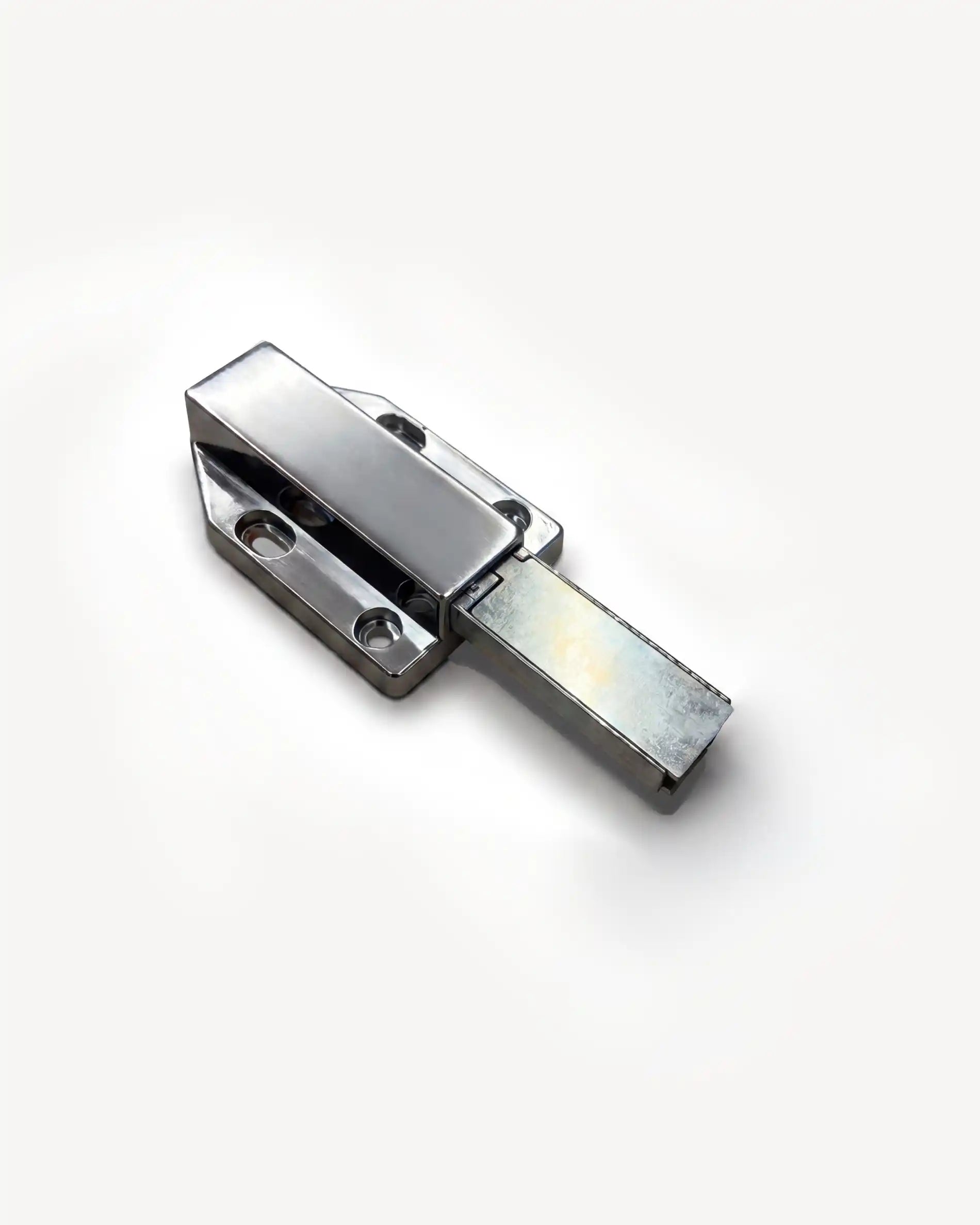 Charnière métallique PILOTIS, vue de détail rapprochée