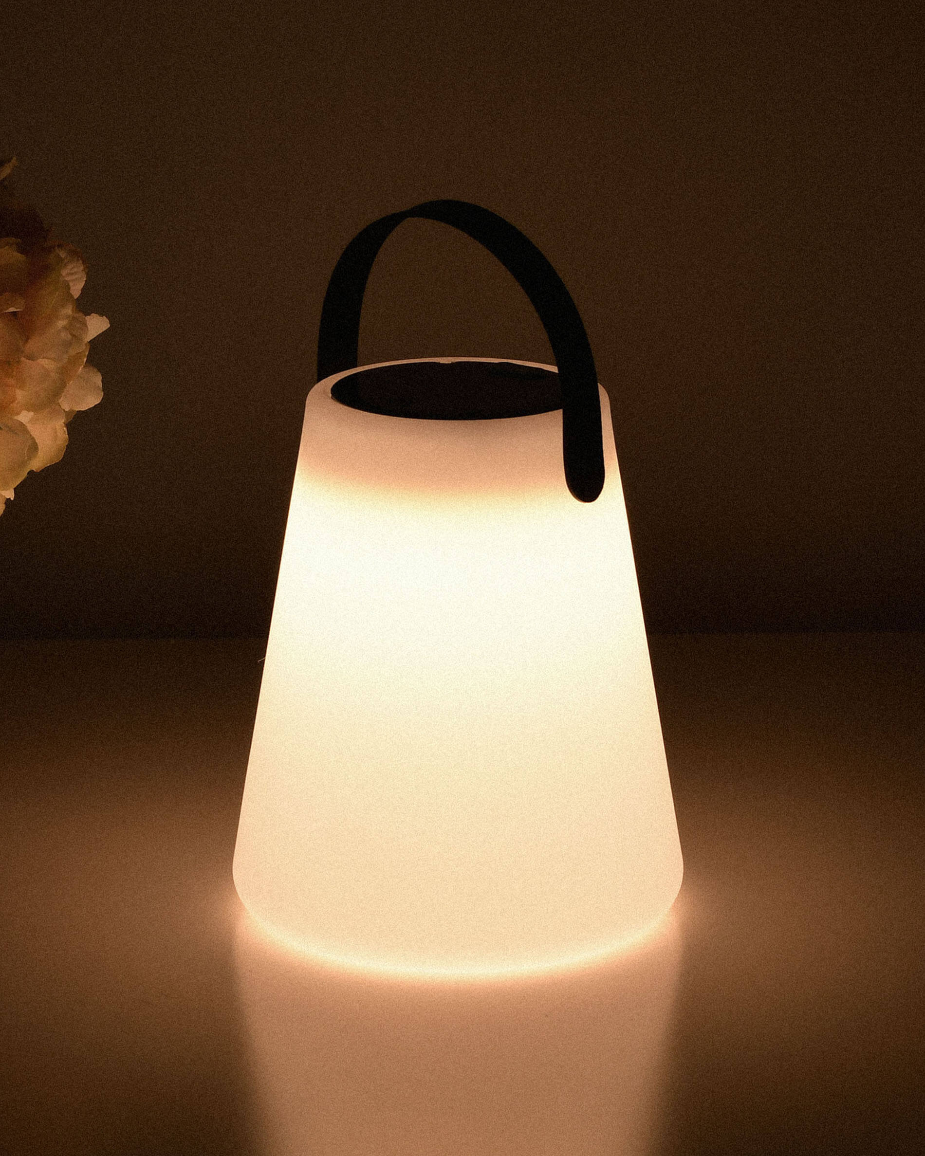 Solar buitenlamp in kegelvorm