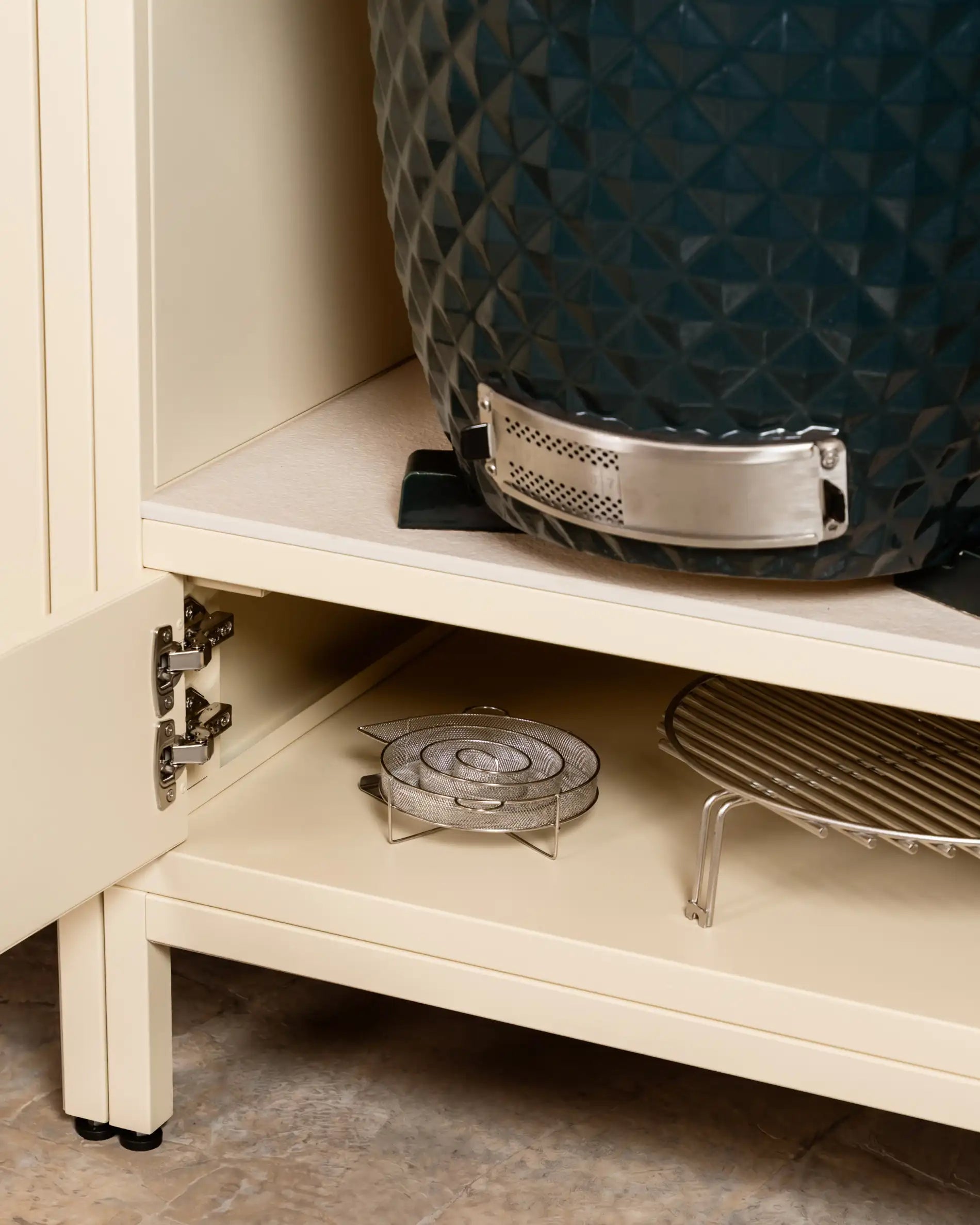 Module kamado Kokko crème avec niche ouverte et rangement inférieur