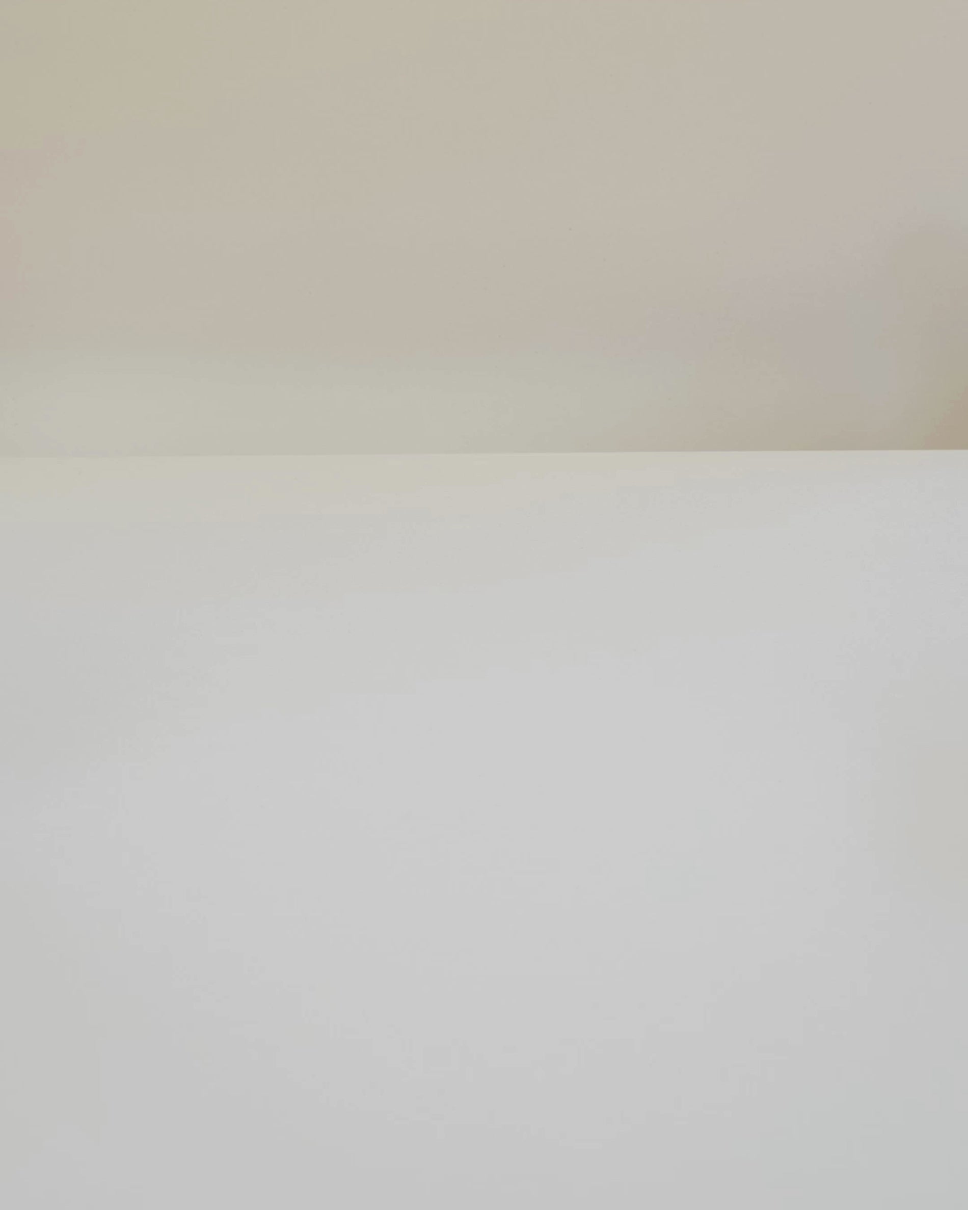 Charger la vidéo : Bougie Totem L, à la citronnelle anti-moustique