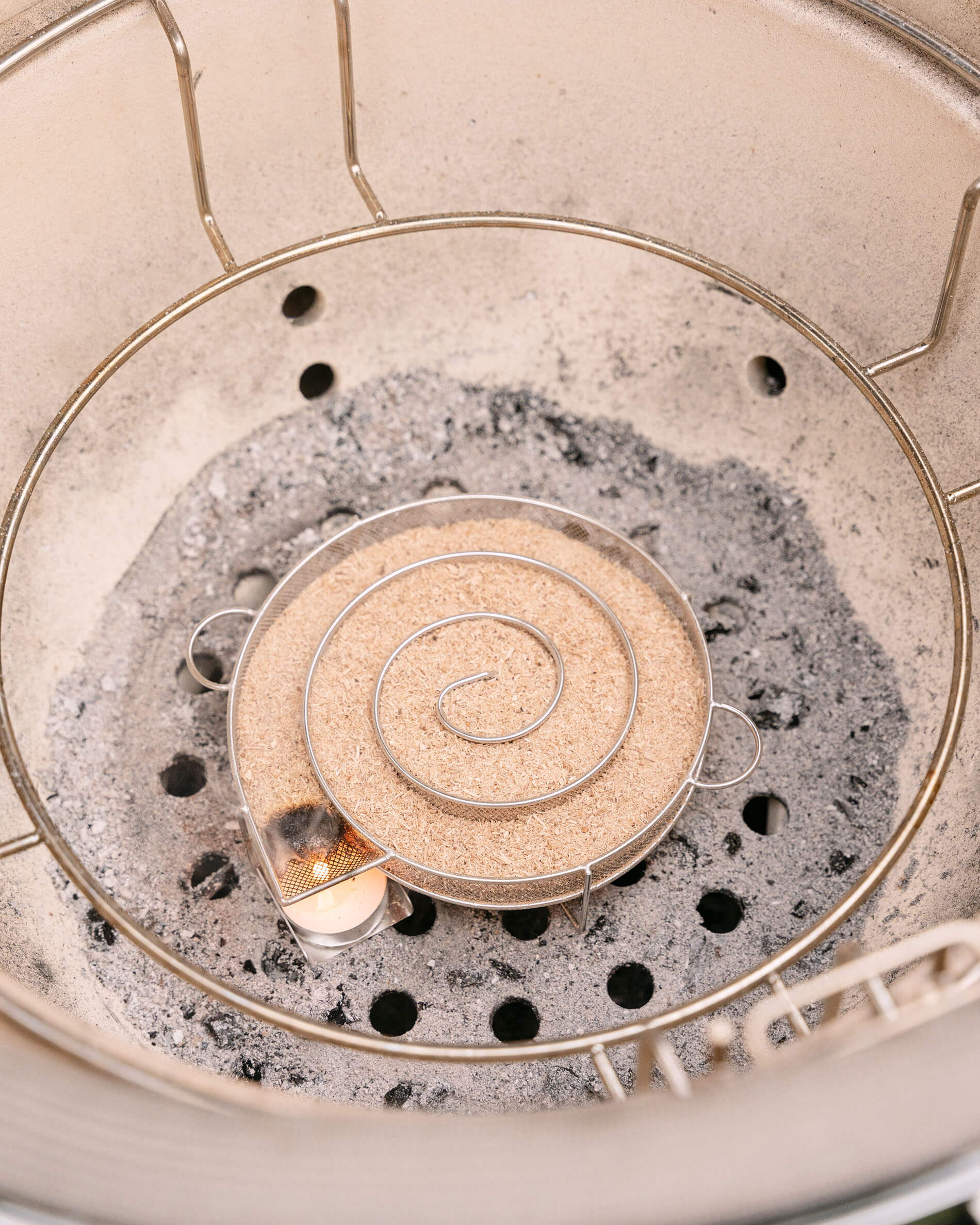 Koudrookspiraal met rookmot